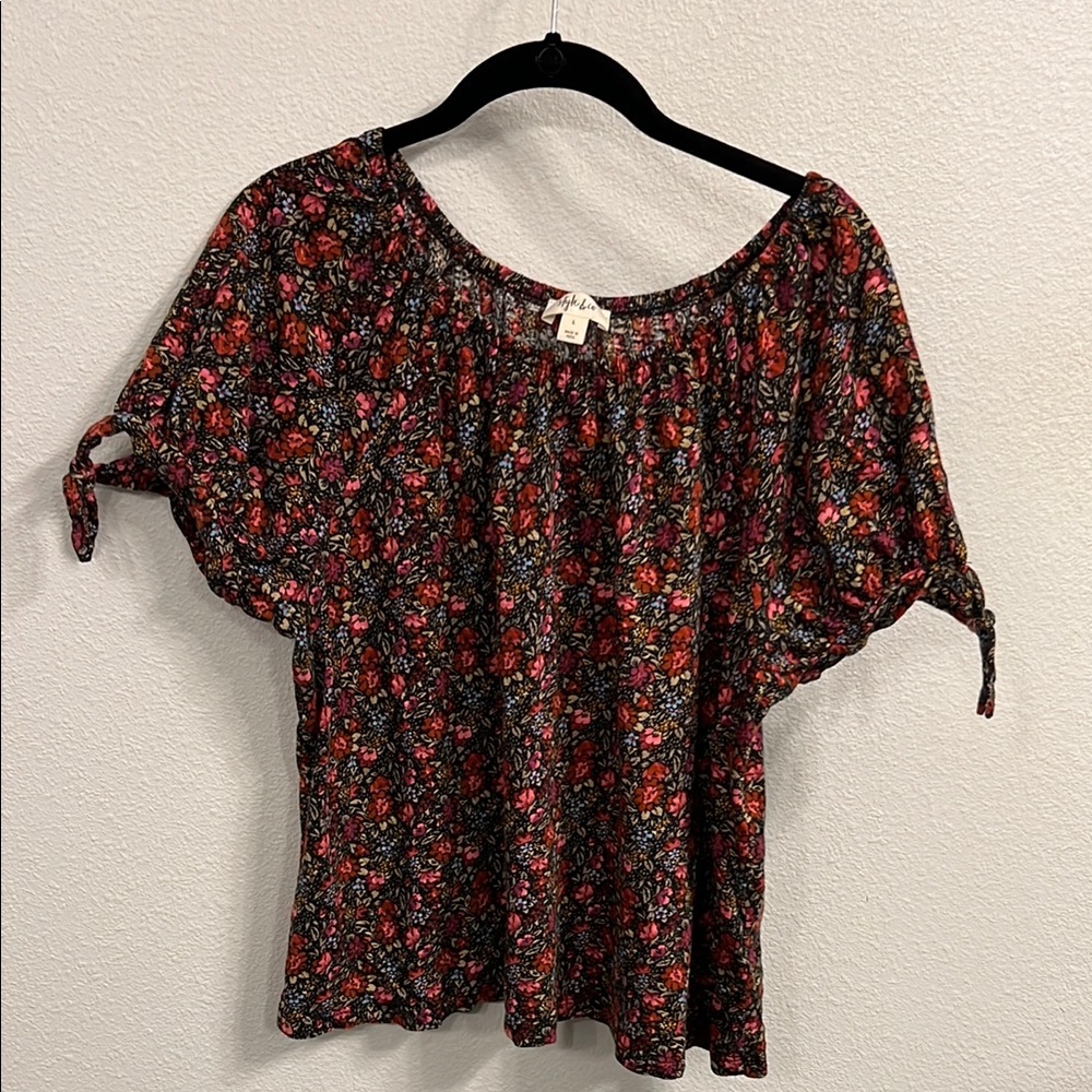 Floral Women's Top - peasant/bohemian
